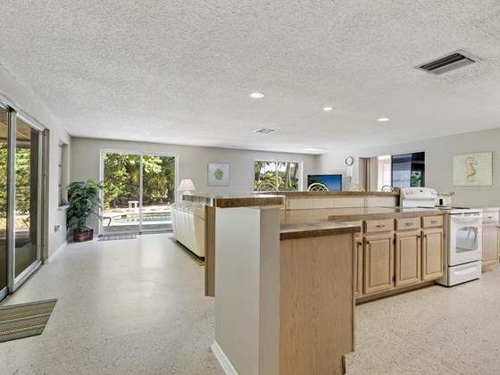 Single Family Home for sale at 5533 Cape Aqua Dr, Sarasota, FL 34242 - MLS Number is A4517797