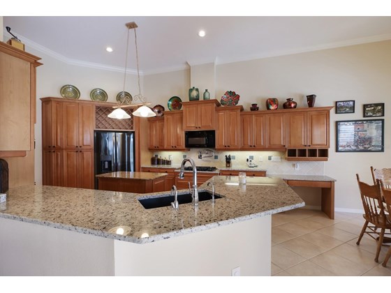Single Family Home for sale at 7627 Tralee Way, Bradenton, FL 34202 - MLS Number is A4519593