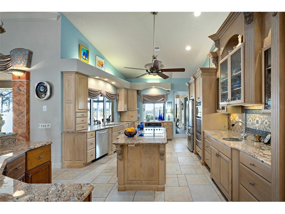 This kitchen is a Chef's dream! Offering 2 ovens, wet bar and plenty of counter space. - Single Family Home for sale at 1012 Bayview Dr, Nokomis, FL 34275 - MLS Number is A4521028
